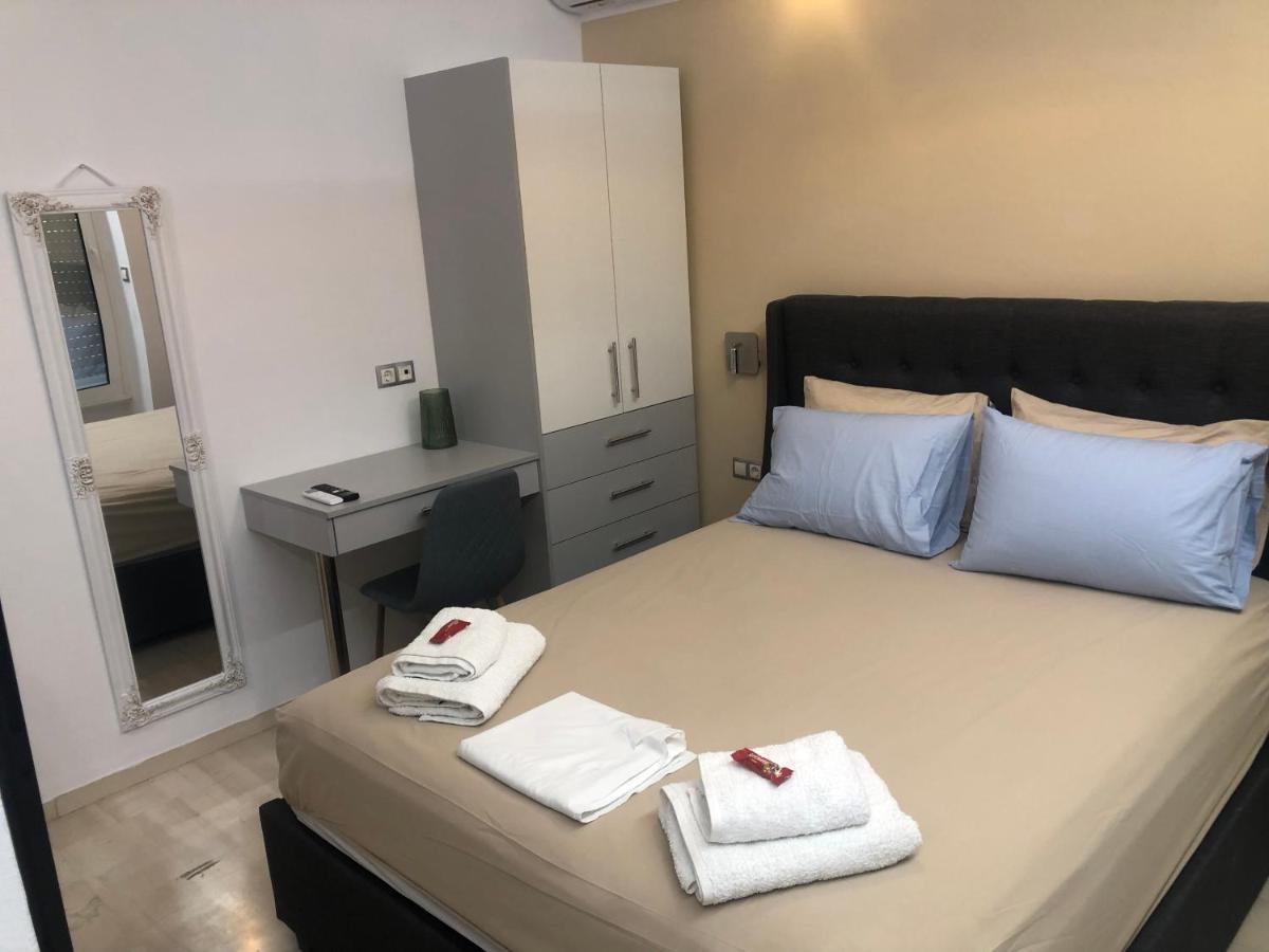 Royal Red Suite No 1, Piraeus Port 外观 照片