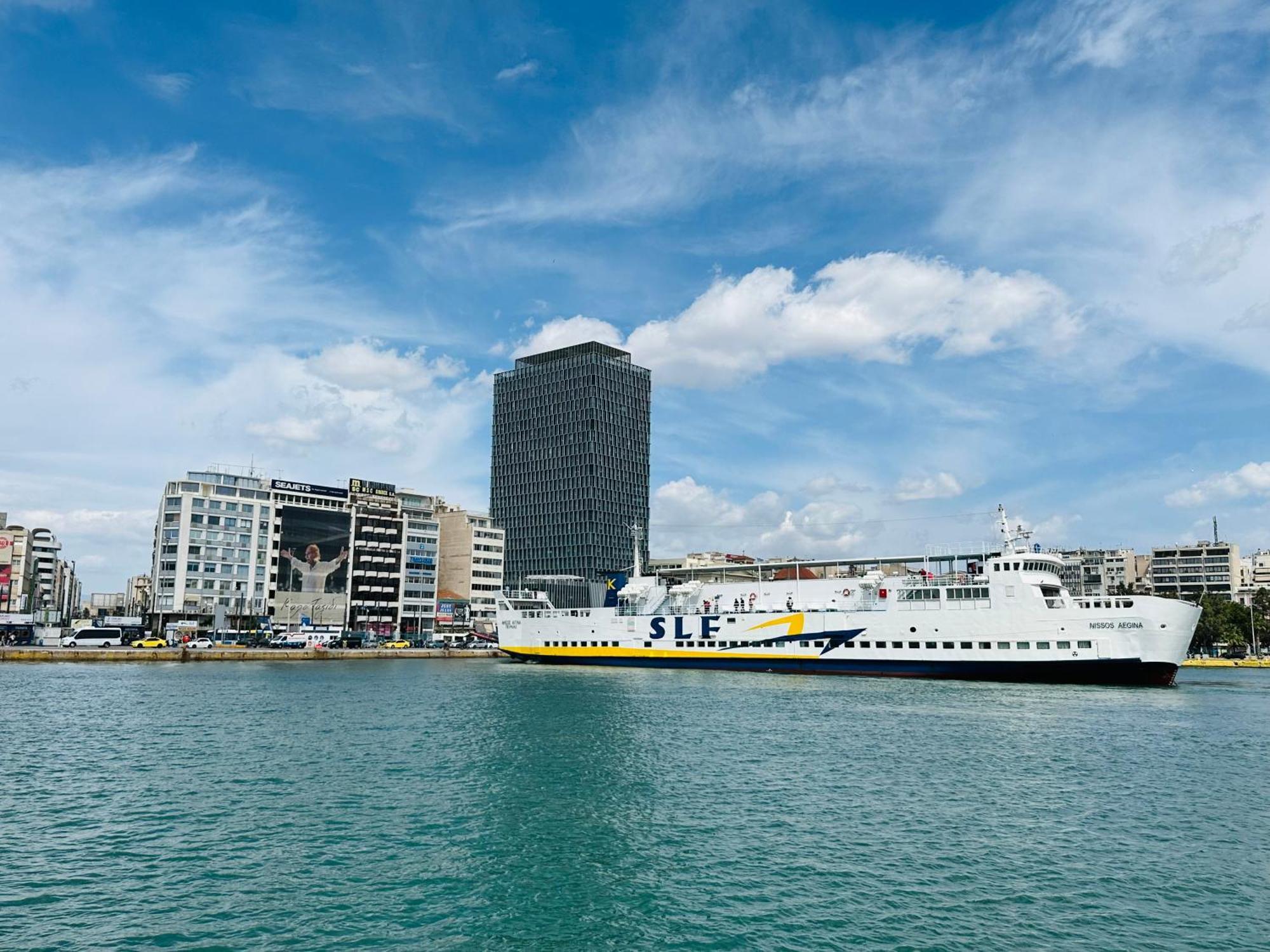 Royal Red Suite No 1, Piraeus Port 外观 照片
